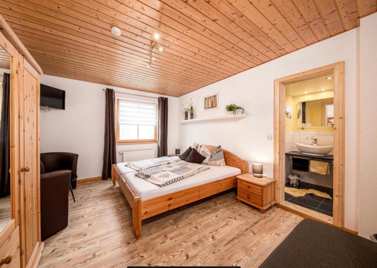 Toskanahaus, Njualms Tannheim Bagian luar foto