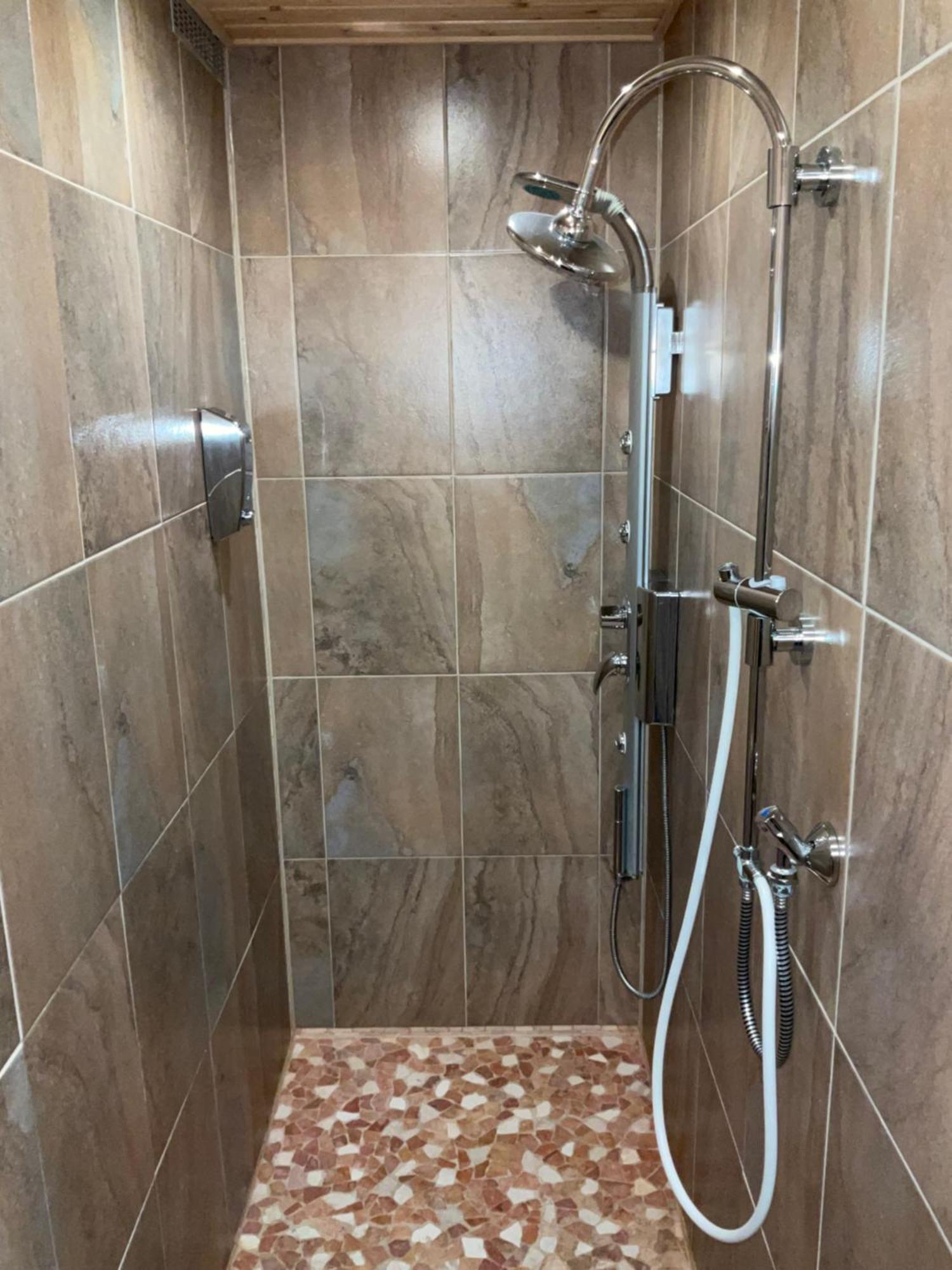 Toskanahaus, Njualms Tannheim Bagian luar foto
